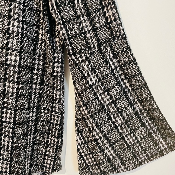 MK FLARE SLEEVES TOP - Picture 3 of 7